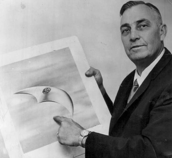 1947 Kenneth Arnold UFO Sighting